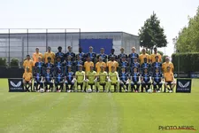 Club Brugge maakt eerste officiële teamfoto, met ook één opvallende afwezige