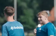 Zingen, vloeken en trainen met Max Dean bij Gent: “Denk je nog aan Genk?”