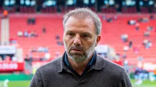 Thumbnail for article: Maurice Steijn krijgt vraag over band tussen Sem Steijn en Van Persie: 'Pfoe!'