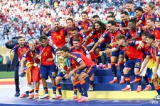 Thumbnail for article: Spaanse pers unaniem: 'La Roja overrompelt Argentinië en redt het voetbal'