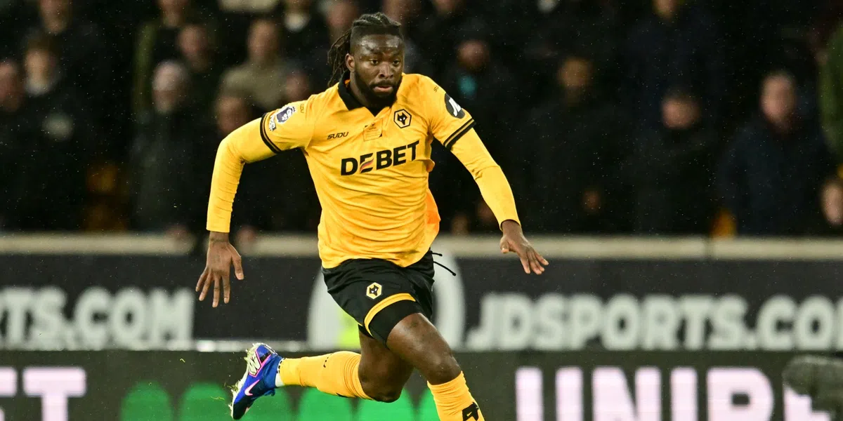 'Ajax-target Arokodare zorgt voor rel in Engeland en laat training afbreken'