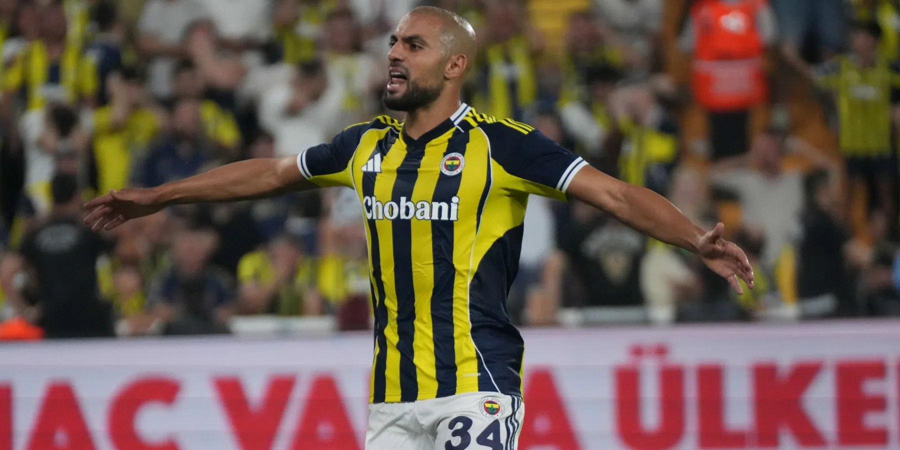 Sofyan Amrabat topprioriteit voor Real Betis, maar transfer steeds moeilijker
