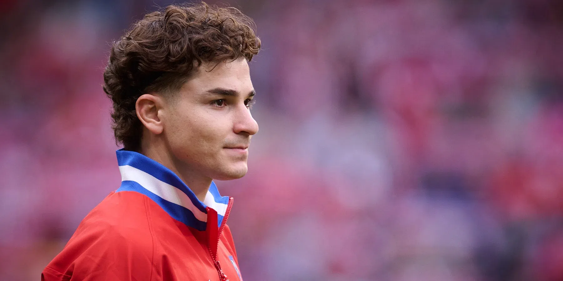 Julián Álvarez woedend op Atlético Madrid, wil transfer naar Barcelona afdwingen