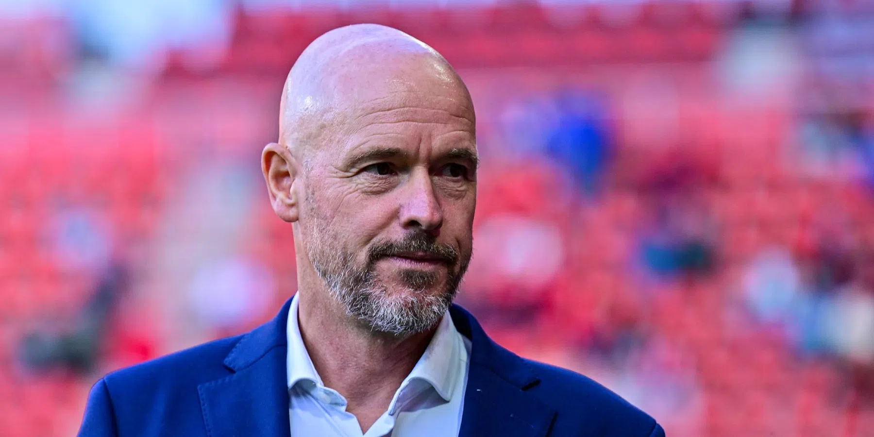 'Het is heel ongewoon hoe Ten Hag het managed bij FC Twente, hij zit overal bij'