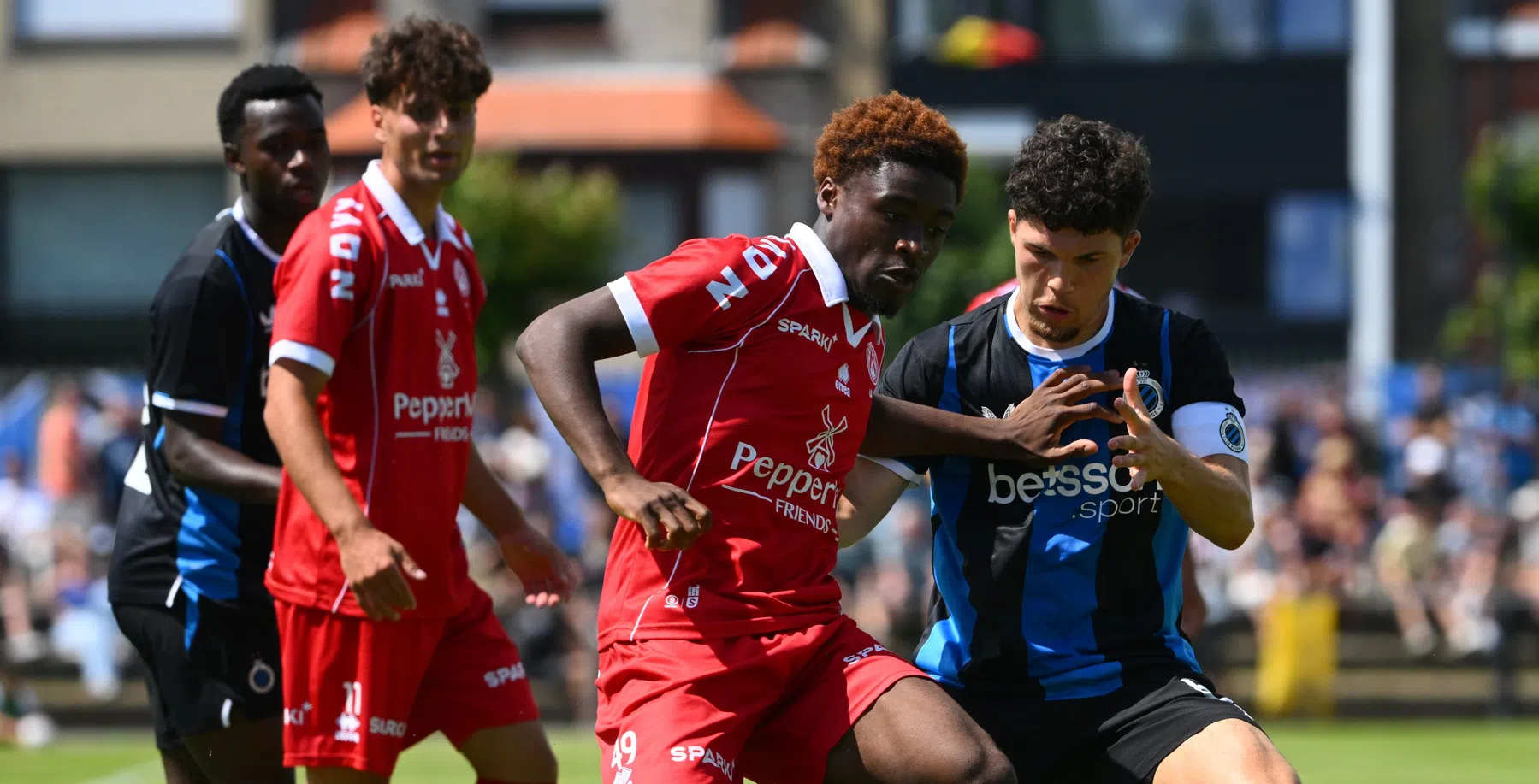 KV Kortrijk stelt witte uitshirt voor, tegen Club Brugge vuurdoop