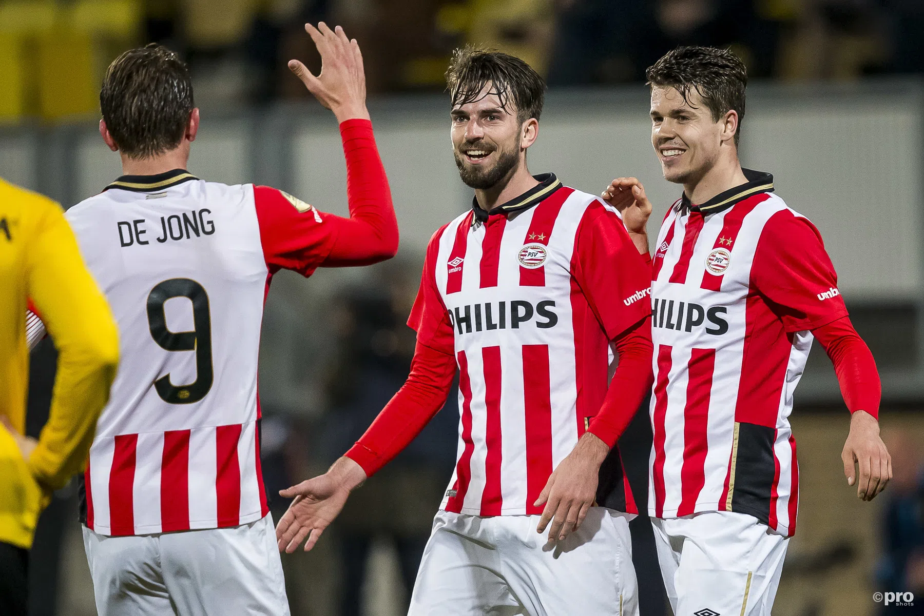 PSV haalt Van Ginkel en Pröpper terug als jeugdcoaches
