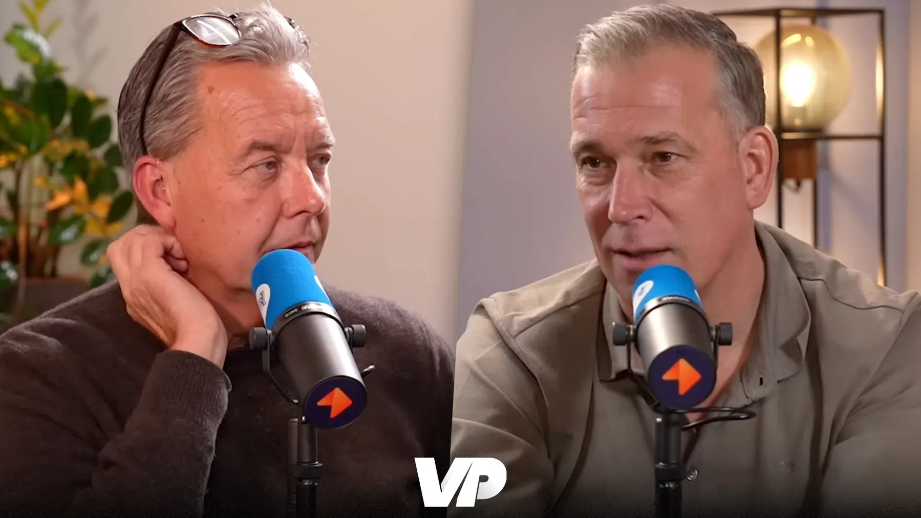 Valentijn Driessen en Mike Verweij botsen over aankopen Ajax