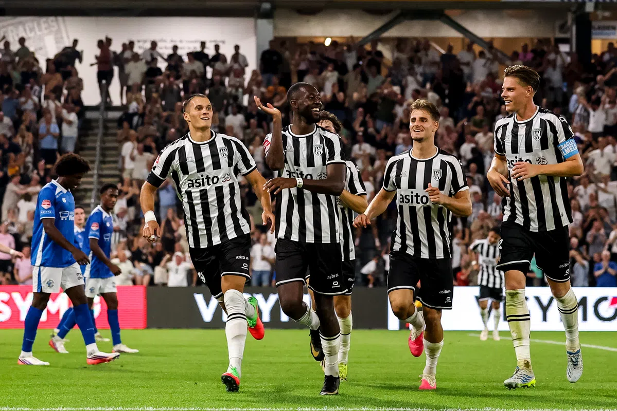 NAC verliest op zeer emotionele avond, Heracles wint weer ternauwernood