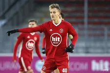 Zoon van Arsenal-icoon Bergkamp (27) pakt voetbalcarrière op en heeft nieuwe club