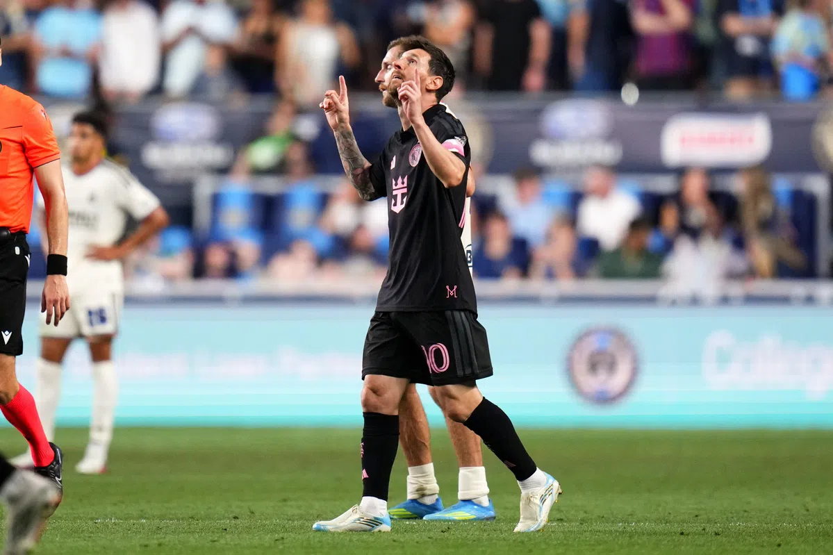 Messi's emotionele terugkeer: doelpunt, eerbetoon en een opvallend duel