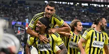 Thumbnail for article: Bizarre beelden: Fenerbahçe-speler hoort tijdens interview van ontslag trainer