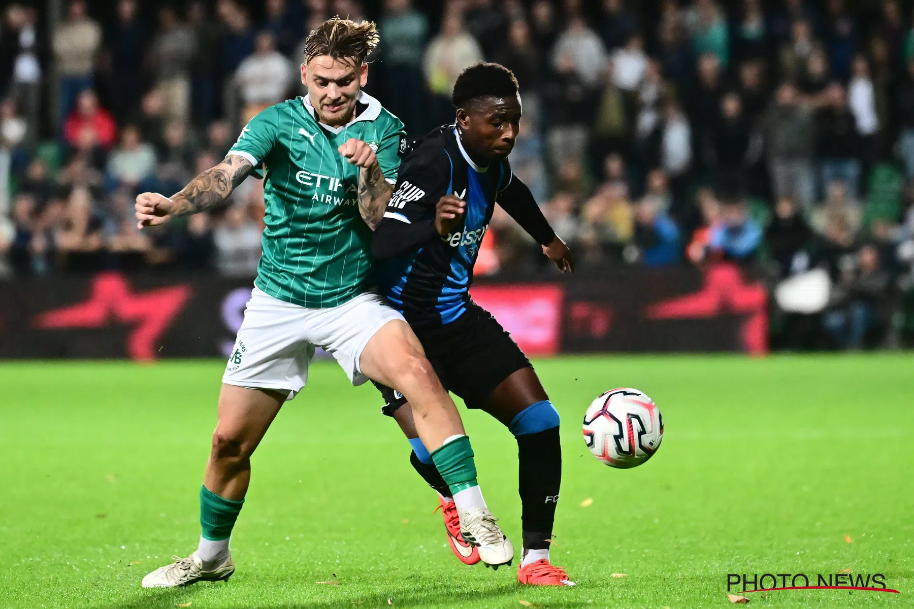 Club Brugge-fans kritisch op Diakhon tegen Lommel