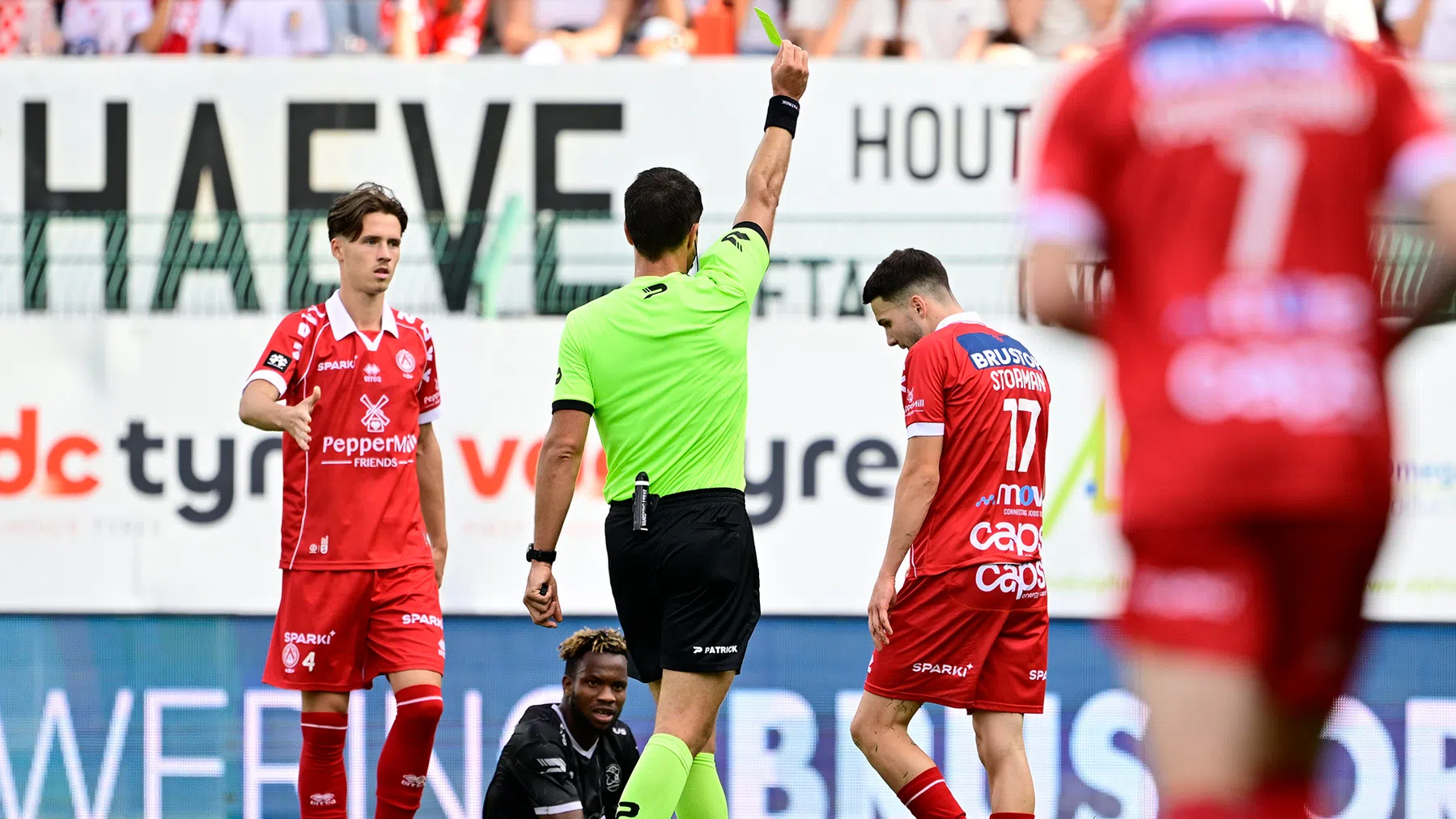 Lardot over rode kaart in derby Kortrijk-Zulte Waregem