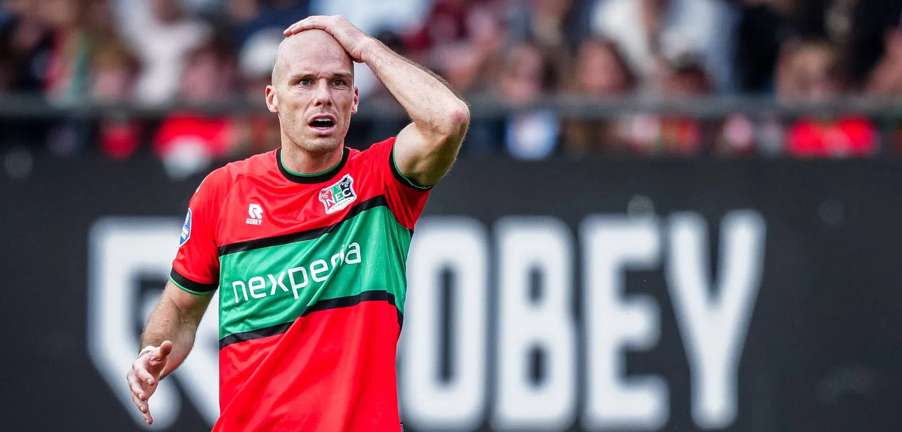 Wim Kieft en Theo Janssen kritisch op NEC-verdediger Bram Nuytinck