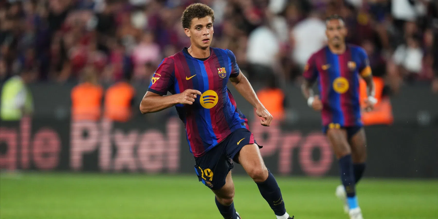 Hamza Abeldakarim tekent nieuw contract bij FC Barcelona