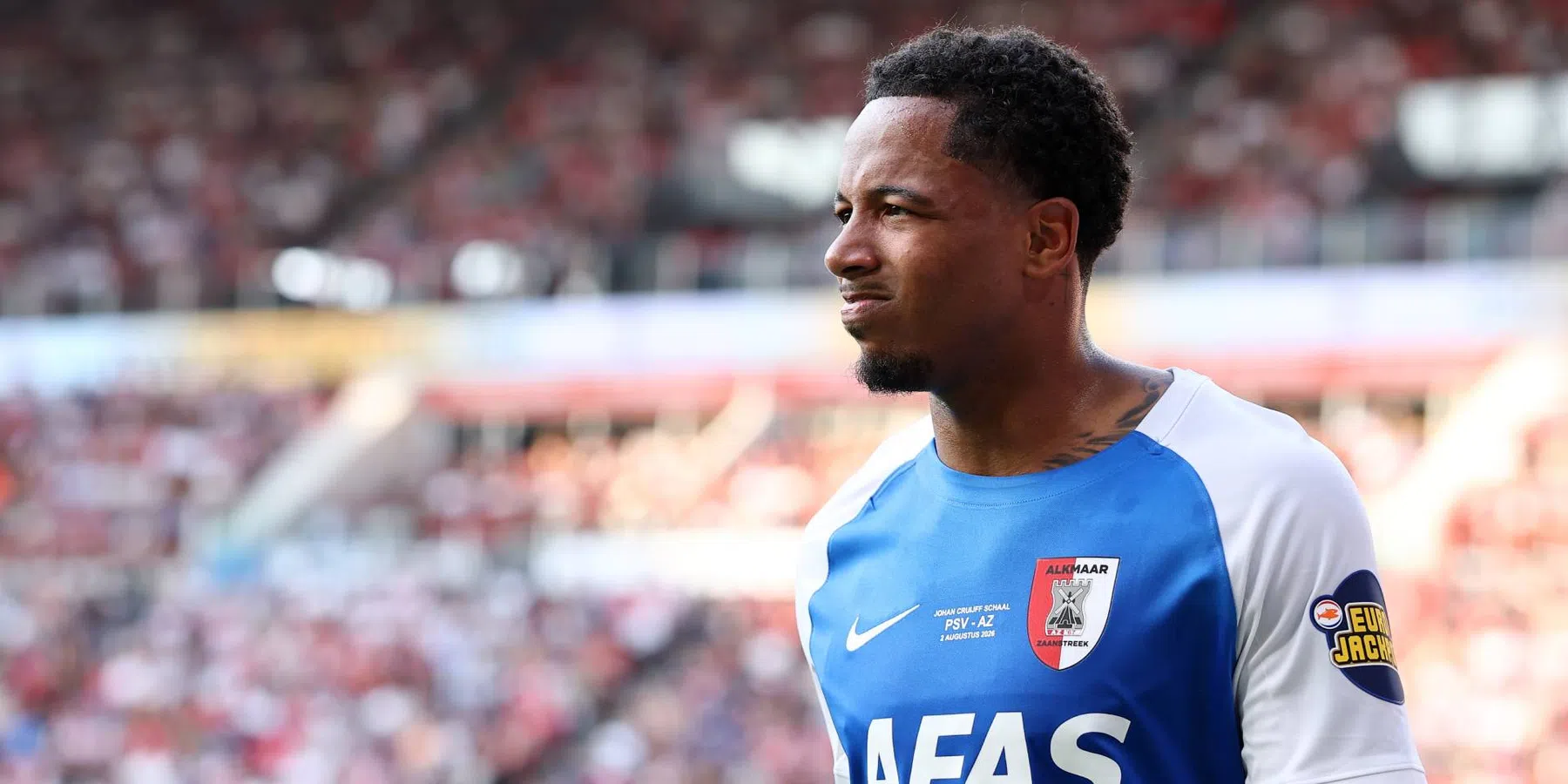 Elijah Dijkstra dankt Leeroy Echteld voor doorbraak bij AZ en wil kungfu doen