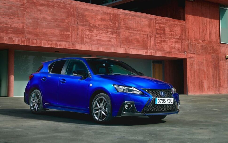 Lexus CT200h