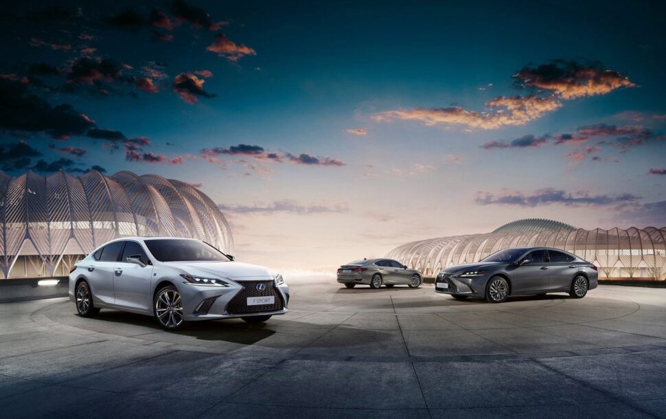 Lexus ES
