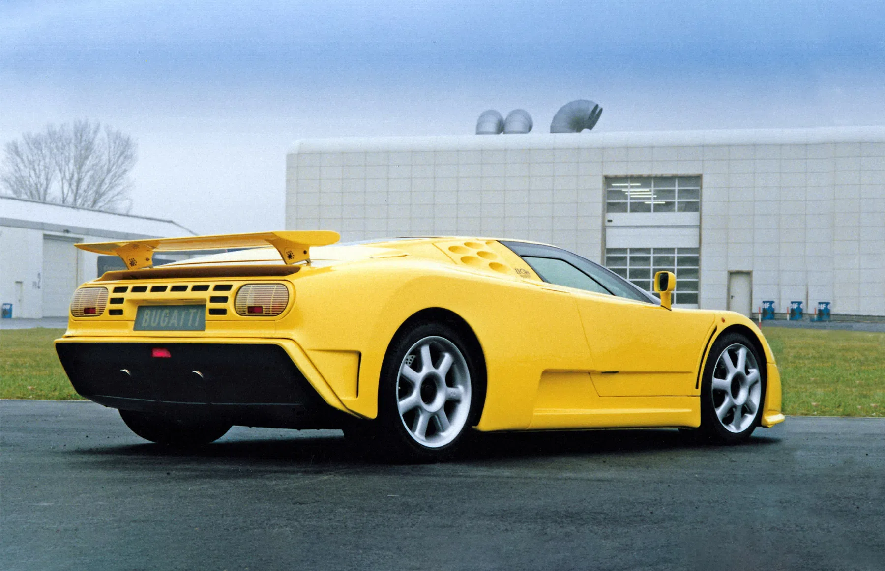 Eb110 Rear Bugatti EB110 spots