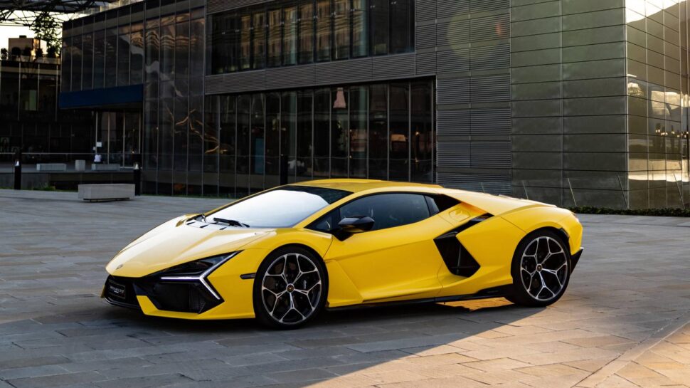 Lamborghini Revuelto
