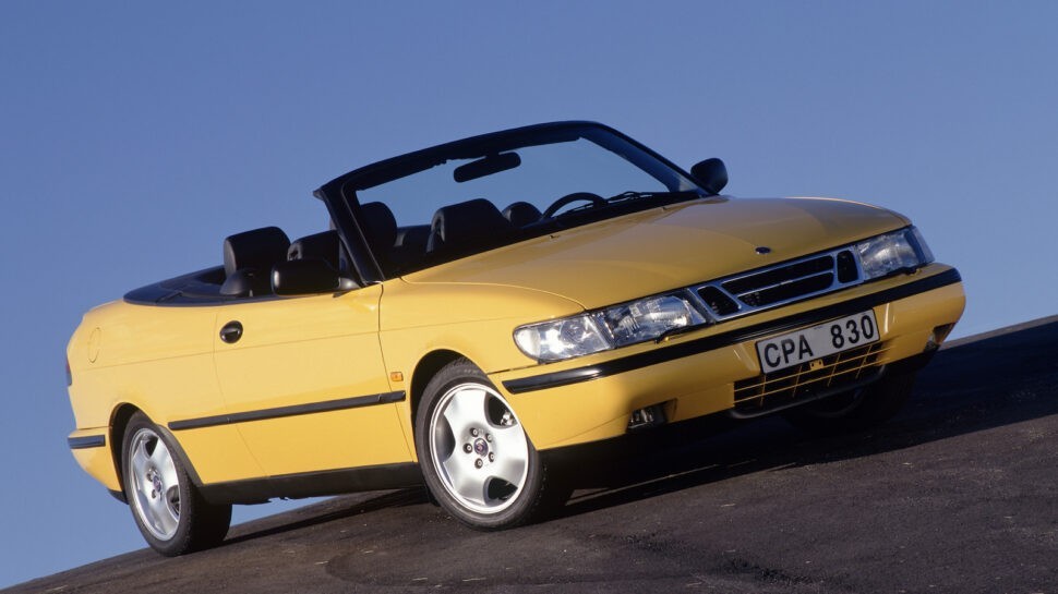 Saab 900