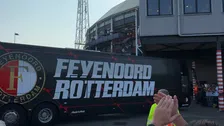 Thumbnail for article: Spelersbus Feyenoord arriveert bij De Kuip: fans draaien warm voor CL-clash 