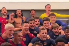 Thumbnail for article: Viral: Szczesny viert Clásico-zege met sigaret in kleedkamer Barcelona