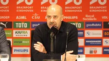 Bosz dankt PSV-duo na zege op Twente: 'Niveau dat ze haalden was waanzinnig hoog'