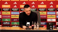 Thumbnail for article: Farioli liet 'Bouni' en Steur debuteren: 'Maar Ajax 1 is veeleisend'
