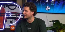 Thumbnail for article: ‘Slot is erin geslaagd om legendarische trainer te doen vergeten, ongelofelijk'
