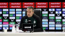 Thumbnail for article: Nog geen 'ideale speelwijze' voor Van Persie: 'Ik kan zoveel willen...'