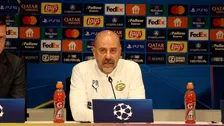 Thumbnail for article: Bosz verrast door vraag: 'Ik zou niet weten hoe ik mij anders moet gedragen'