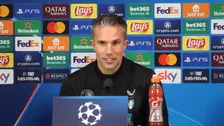 Thumbnail for article: Van Persie duidelijk: 'Er wordt iets aangepraat, dat is gewoon niet zo'