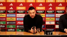 Thumbnail for article: Farioli complimenteert Ajax-fans na topper: 'De band groeit elke dag'