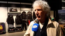 Verbeek kijkt verbaasd naar Koeman: 'Die speelt net een blauwe maandag bij Ajax'