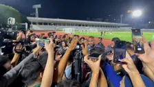 Thumbnail for article: Mooie beelden: enorme belangstelling voor Indonesisch elftal en Kluivert