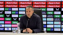 Thumbnail for article: Van Persie weigert vooruit te kijken naar strijd om plek twee: 'Enige wat telt'