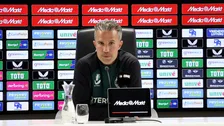 Thumbnail for article: Van Persie ziet vrije trappen-specialisten uitsterven: 'Hij kan het worden'