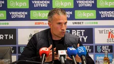 Thumbnail for article: Eerbetoon Feyenoord-supporters zorgt voor kippenvel bij Van Persie: 'Heel terecht'