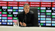 Thumbnail for article: Van Persie blijft voorzichtig: 'Steijn is voor zover ik weet speler van Twente'
