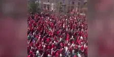 Thumbnail for article: Heerlijke beelden uit Liverpool: Arne Slot luidkeels toegezongen door de fans