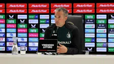 Thumbnail for article: Van Persie krijgt prangende vraag: 'Komt Calvin Stengs dit seizoen nog in actie?'