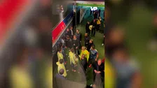 Pijnlijk: Ajax druipt af, Brobbey en Taylor vertolken hoofdrol in spelerstunnel