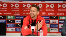 Thumbnail for article: PSV-captain De Jong kreeg live-verslag uit Groningen: 'Het is een doelpunt!'