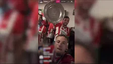 Thumbnail for article: Genieten: PSV-selectie zingt uit volle borst mee met 'We Are the Champions'