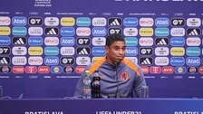 Thumbnail for article: Veel kaarten Jong Oranje: 'Dan winnen we een keer niet de sportiviteitsprijs'