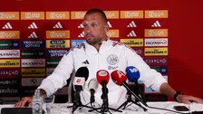Heitinga sluit de deur voor select groepje spelers: 'Voor hen geen toekomst bij Ajax'