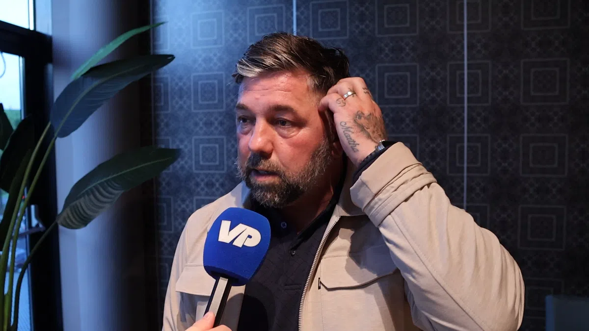Janssen spreekt van 'zwarte dag' na afname proflicentie Vitesse: 'Schrok me kapot'
