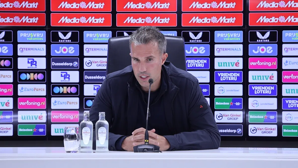 Van Persie dolblij met nieuwkomer: ‘Alsof hij hier al heel lang speelt'