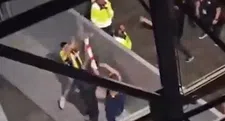 Schokkend: Fenerbahçe-groepje gooit verkeerspaal op hoofd Feyenoord-fan